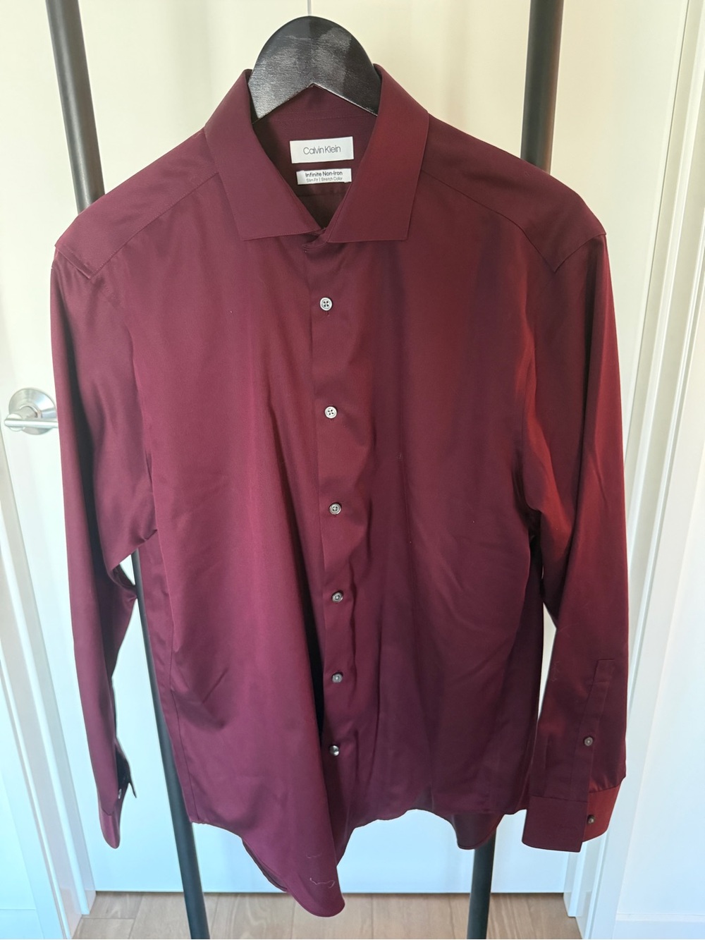 Calvin Klein Slim Men's Burgundy Dress Shirt - Size L, 16.5 32/33